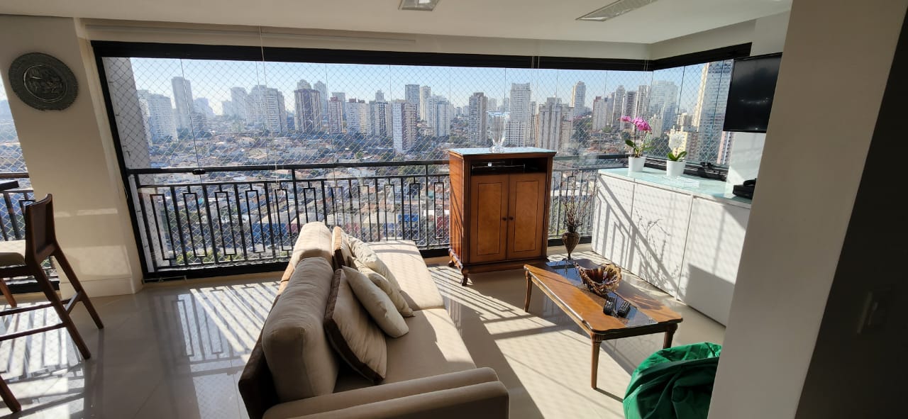 Apartamento de alto padrão no Bosque da Saúde